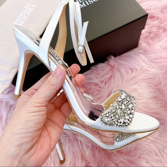 badgley mischka jen ankle strap sandal